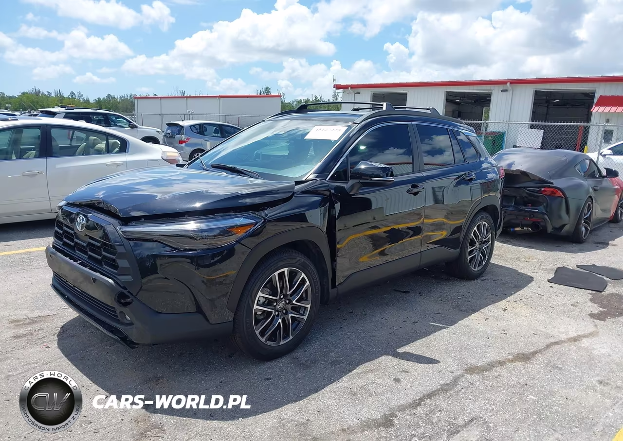 2026 Toyota Corolla Cross Xle VIN:7MUDAABG6TV155223 - 2