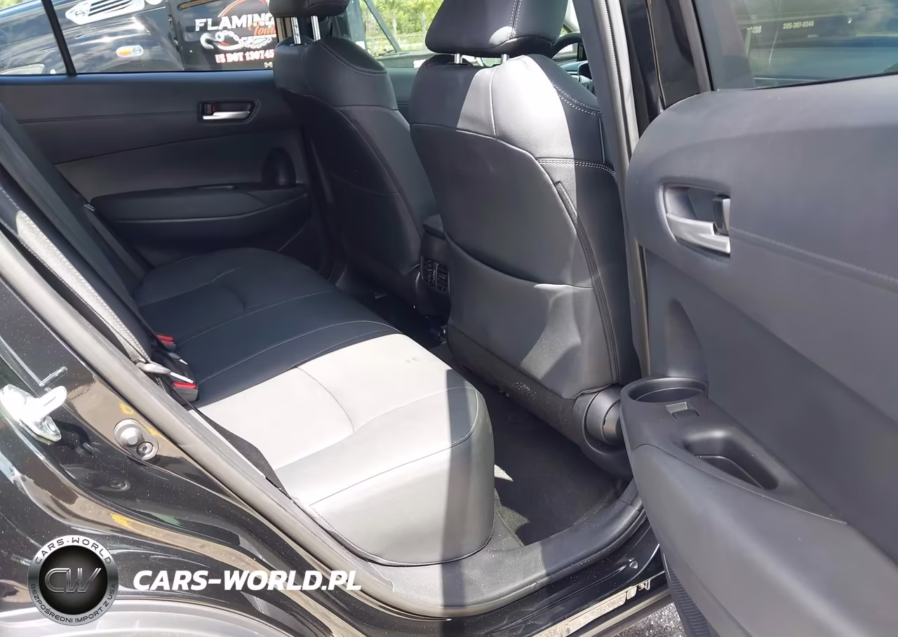 2026 Toyota Corolla Cross Xle VIN:7MUDAABG6TV155223 - 8
