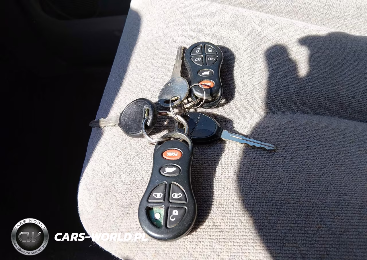 2003 Chrysler Town & Country Lx VIN:2C4GP44L33R295692 - 11