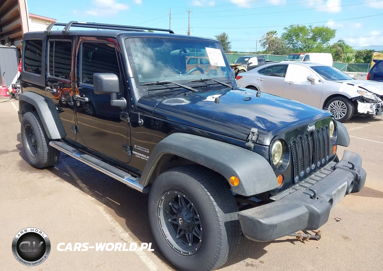 2013 Jeep Wrangler Unlimited Sport VIN:1C4BJWDG7DL504369 - 6