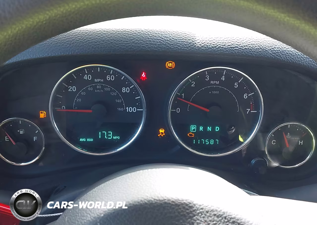 2013 Jeep Wrangler Unlimited Sport VIN:1C4BJWDG7DL504369 - 7