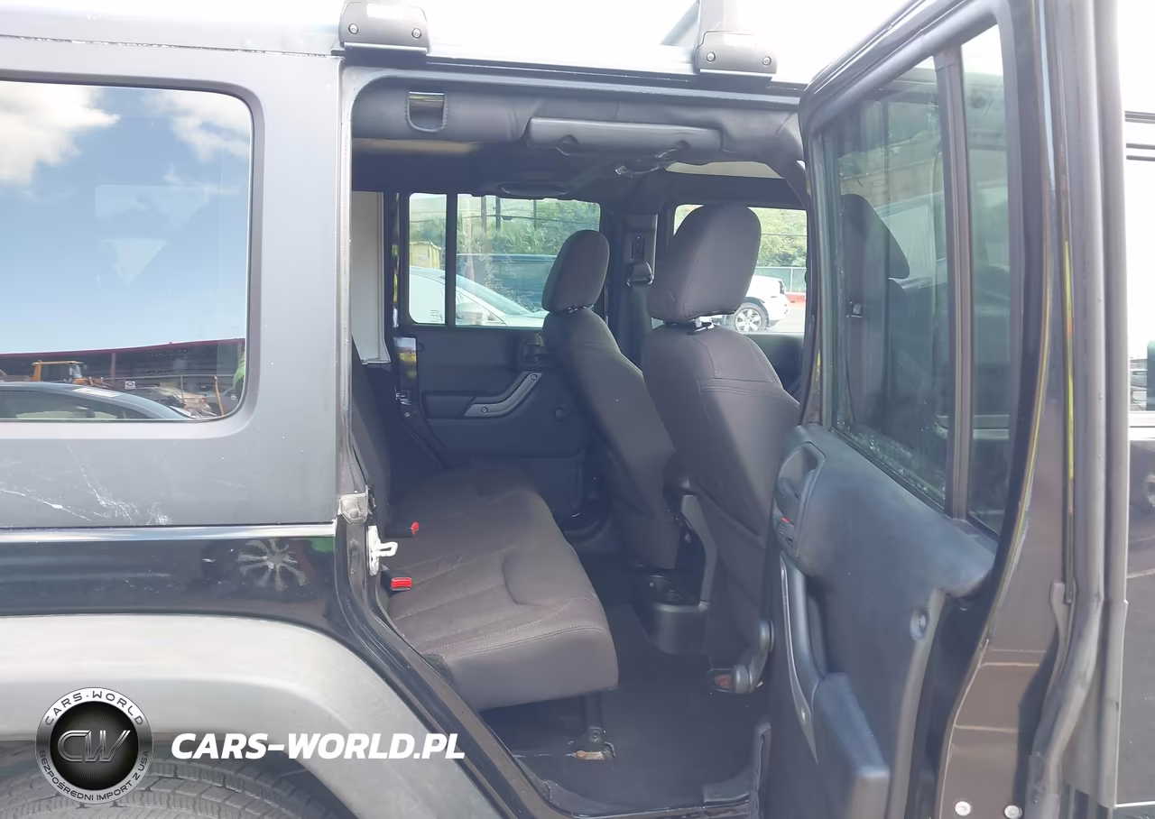 2013 Jeep Wrangler Unlimited Sport VIN:1C4BJWDG7DL504369 - 8