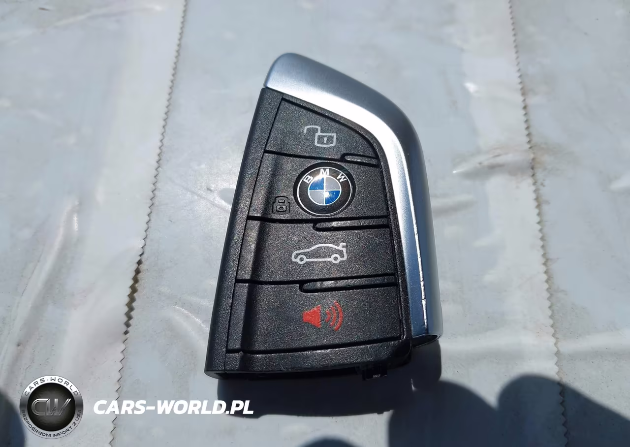 2025 BMW 330I VIN:3MW69CW07S8F28200 - 11