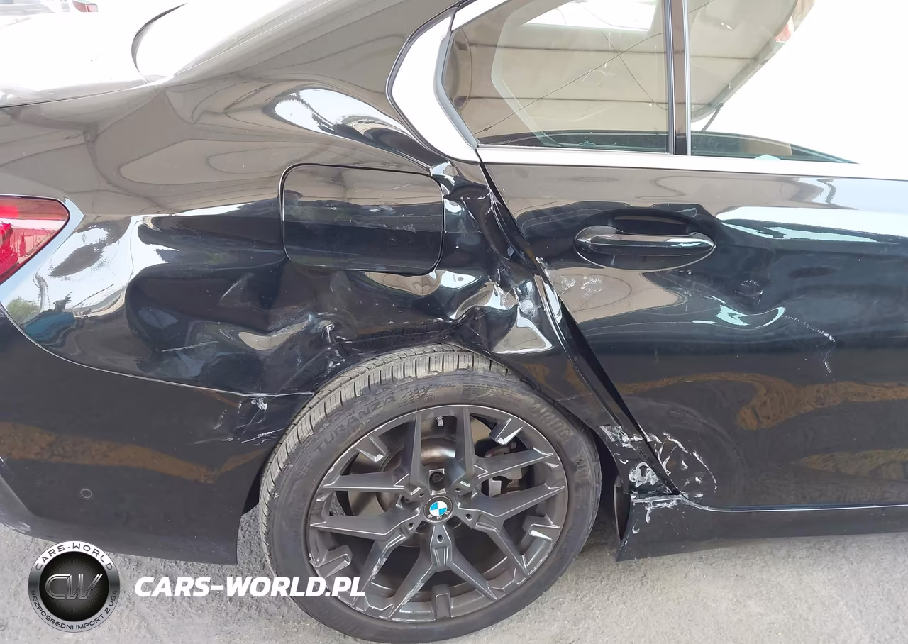 2025 BMW 330I VIN:3MW69CW07S8F28200 - 21