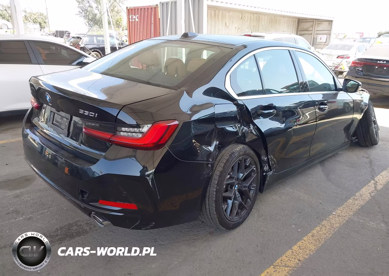 2025 BMW 330I VIN:3MW69CW07S8F28200 - 4