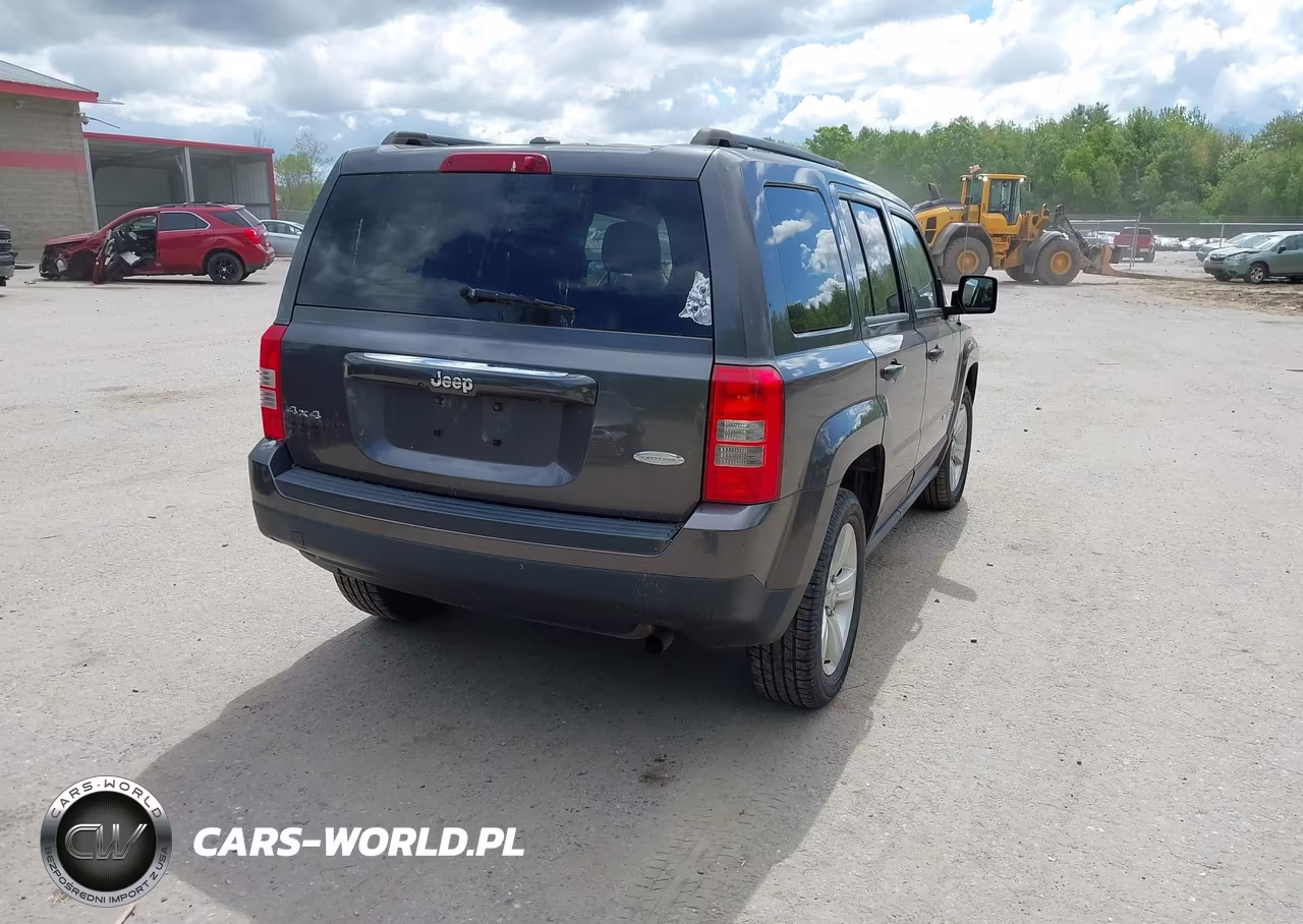 2016 Jeep Patriot Latitude VIN:1C4NJRFB5GD596497 - 4