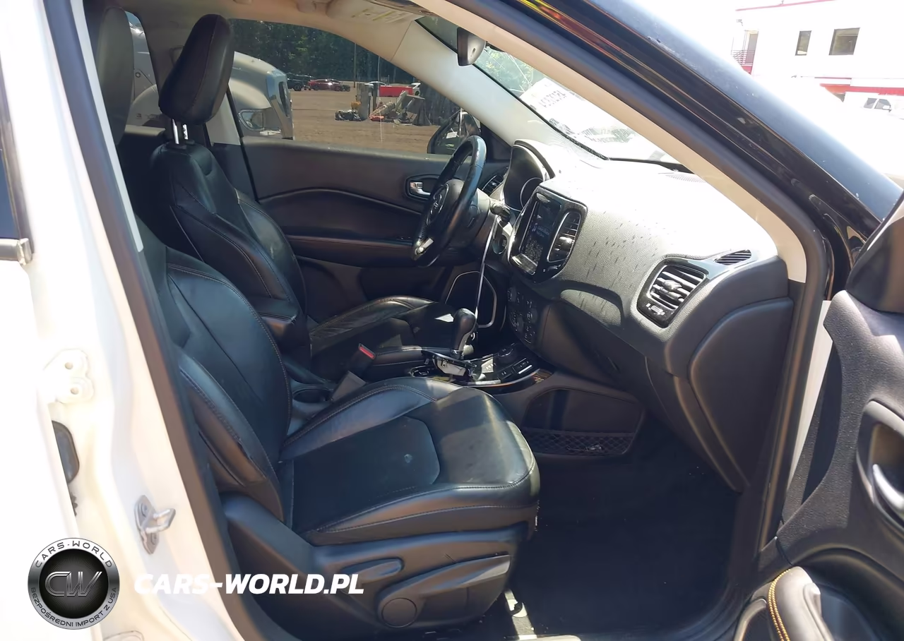 2018 Jeep Compass Limited 4X4 VIN:3C4NJDCB2JT298529 - 5