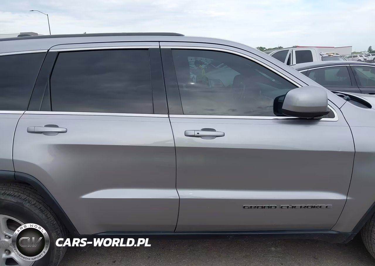 2017 Jeep Grand Cherokee Laredo 4X2 VIN:1C4RJEAG4HC751920 - 13