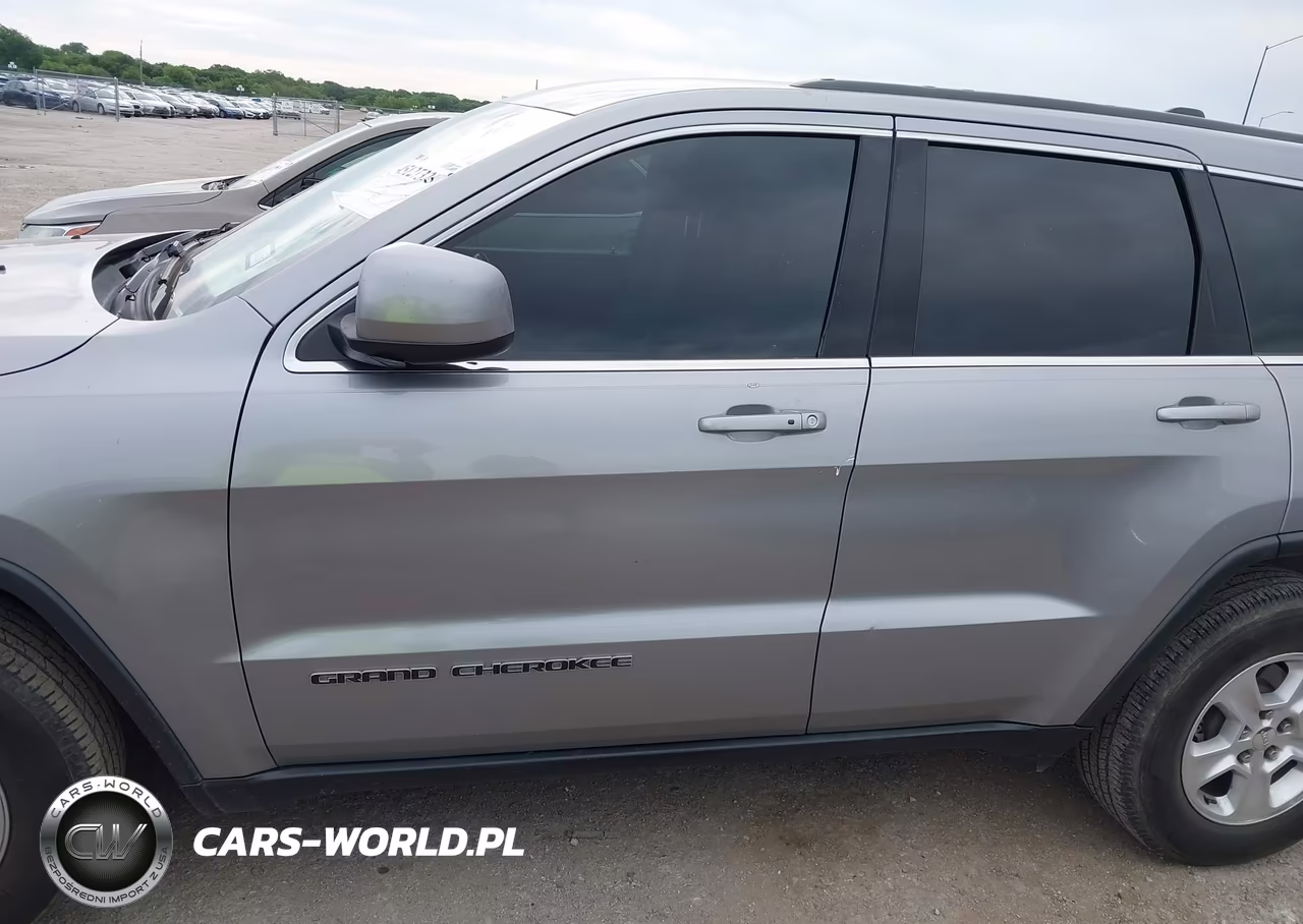 2017 Jeep Grand Cherokee Laredo 4X2 VIN:1C4RJEAG4HC751920 - 14