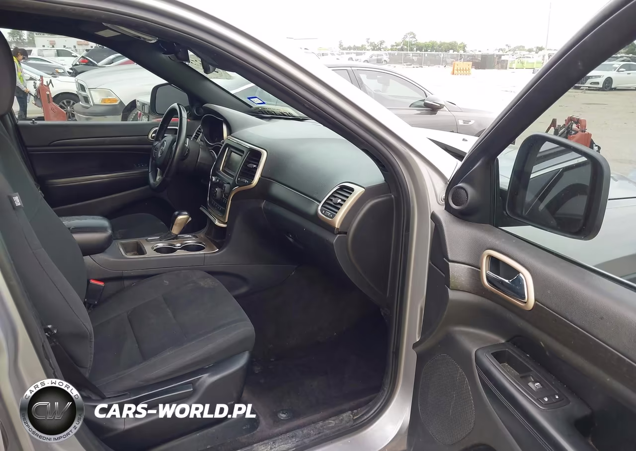 2017 Jeep Grand Cherokee Laredo 4X2 VIN:1C4RJEAG4HC751920 - 5