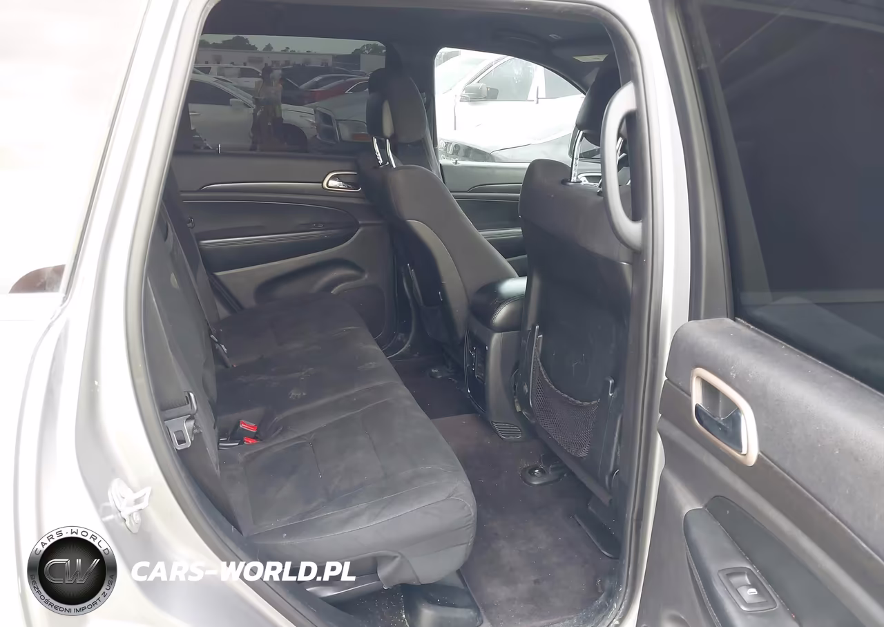 2017 Jeep Grand Cherokee Laredo 4X2 VIN:1C4RJEAG4HC751920 - 8
