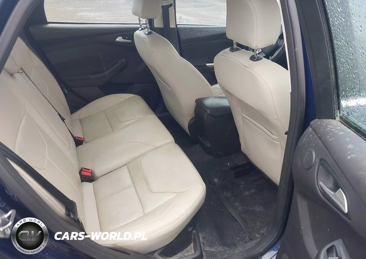 2017 Ford Focus Titanium VIN:1FADP3J20HL202559 - 8