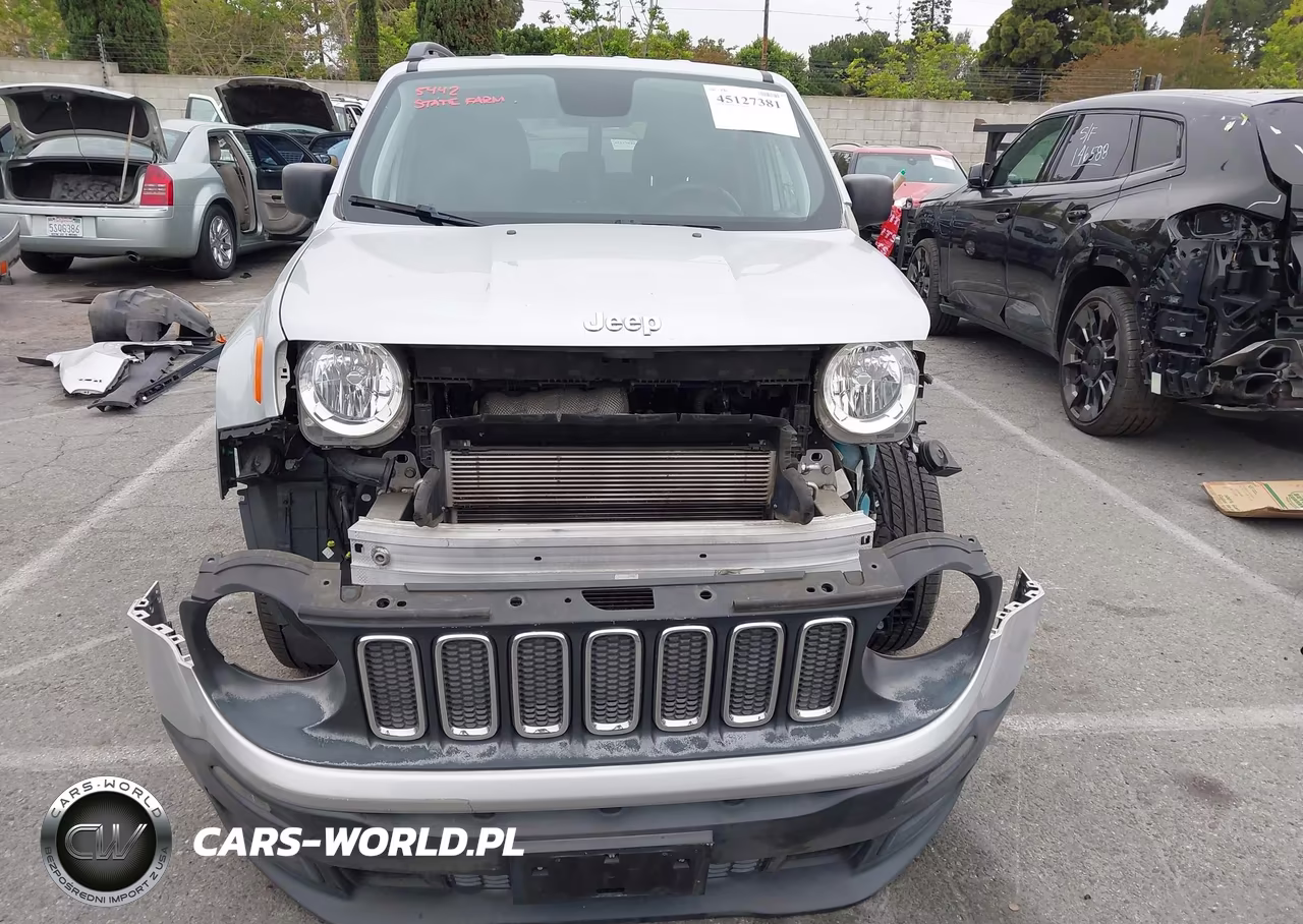 2018 Jeep Renegade Sport 4X4 VIN:ZACCJBAB4JPH29846 - 13