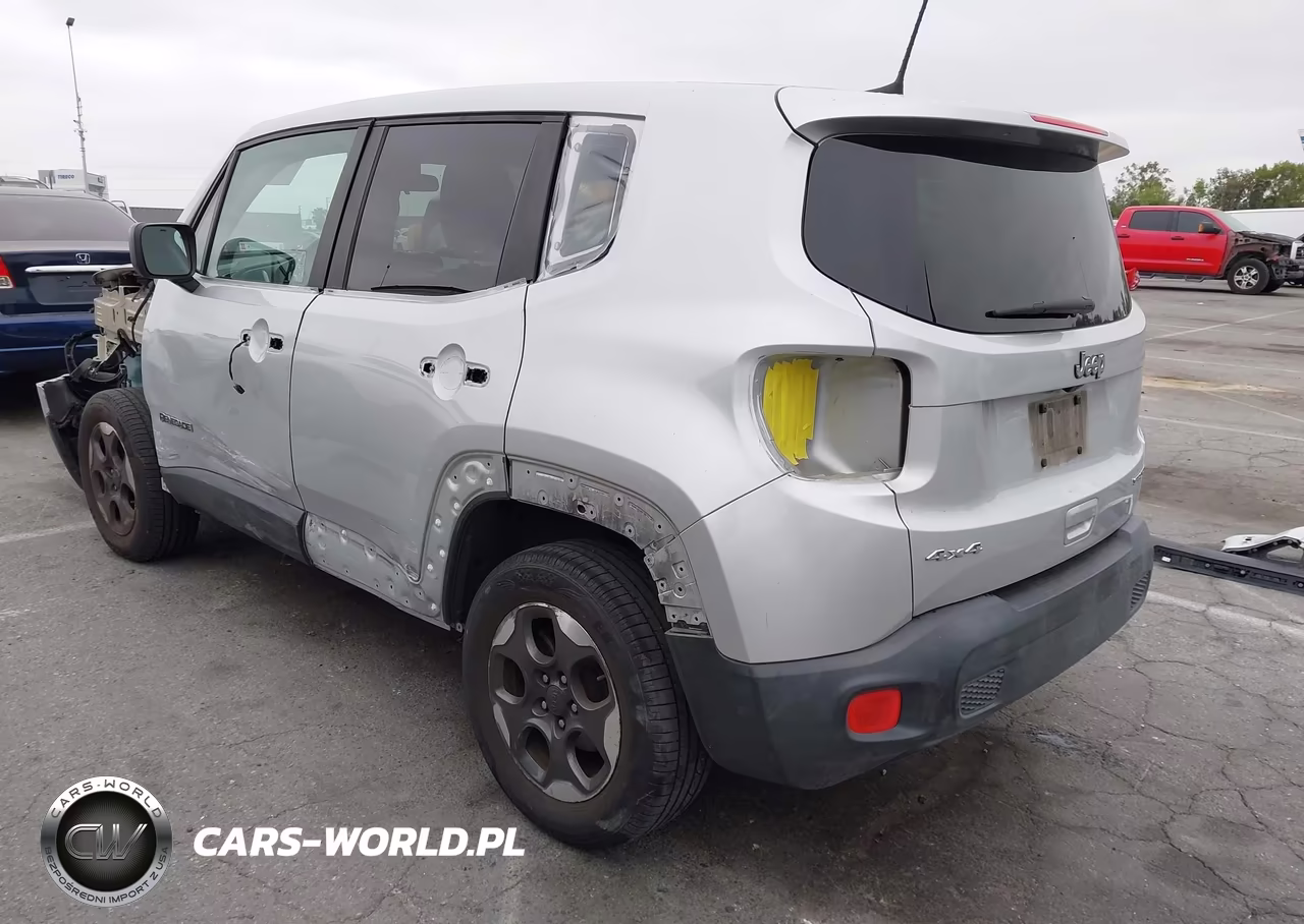 2018 Jeep Renegade Sport 4X4 VIN:ZACCJBAB4JPH29846 - 3