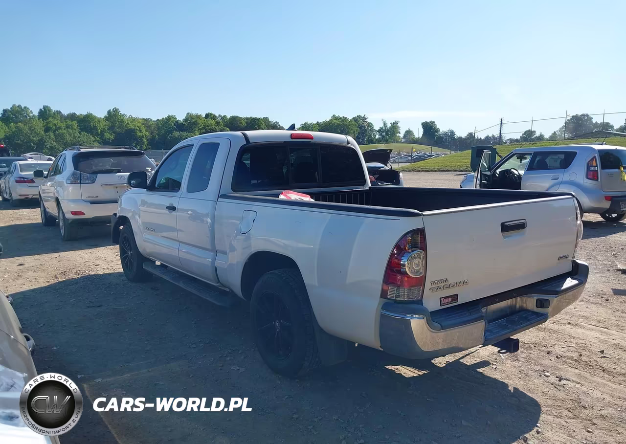 2014 Toyota Tacoma VIN:5TFTX4CN2EX047312 - 3
