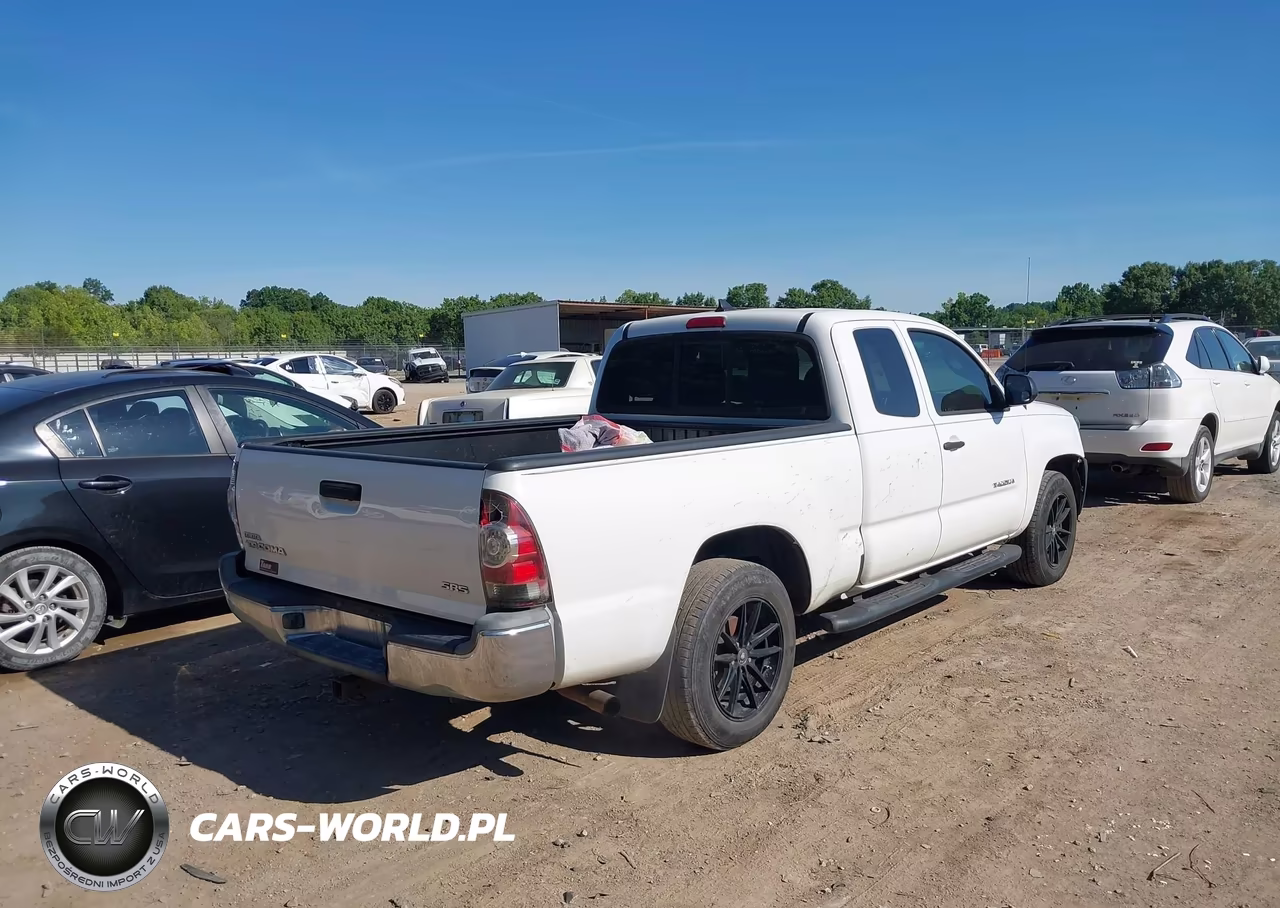 2014 Toyota Tacoma VIN:5TFTX4CN2EX047312 - 4