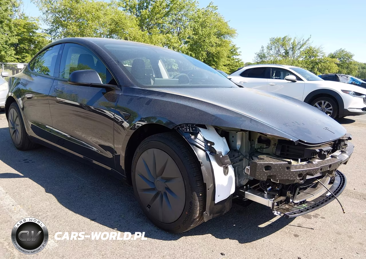 2026 Tesla Model 3 Premium Rear-Wheel Drive-Rear-Wheel Drive – zdjęcie 1 z 16