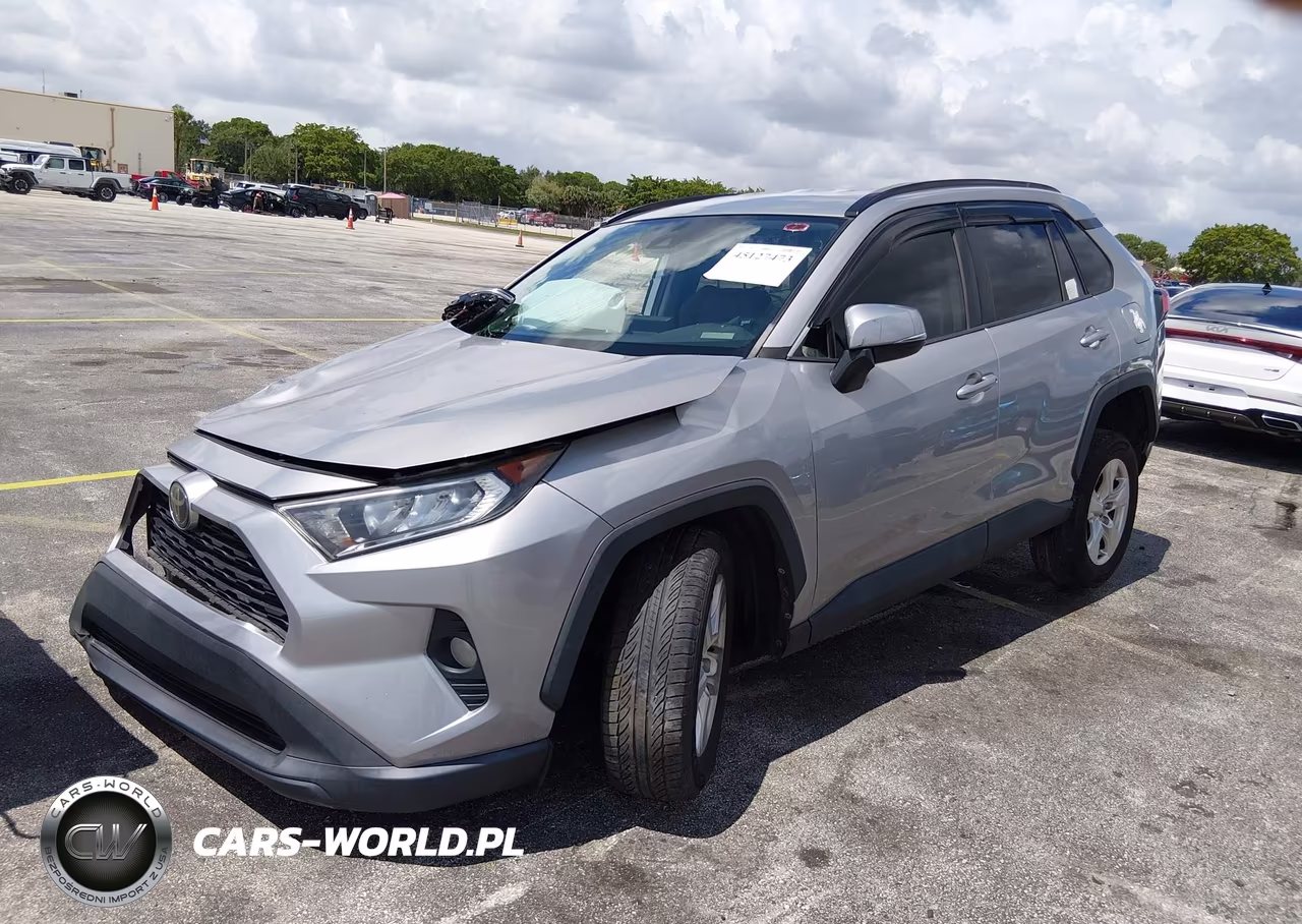 2020 Toyota Rav4 Xle VIN:2T3W1RFV4LC070004 - 2