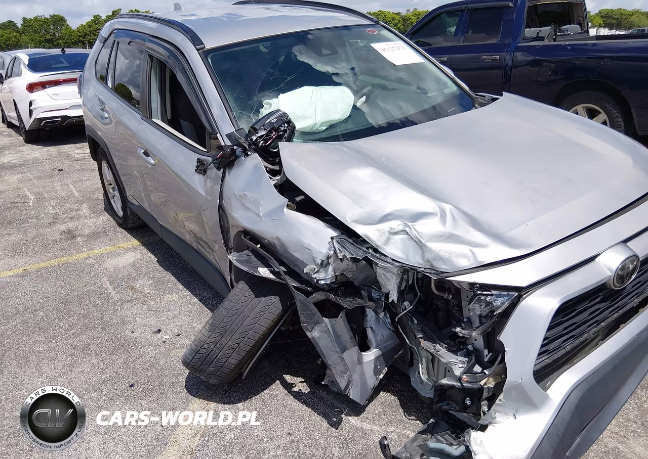 2020 Toyota Rav4 Xle VIN:2T3W1RFV4LC070004 - 6