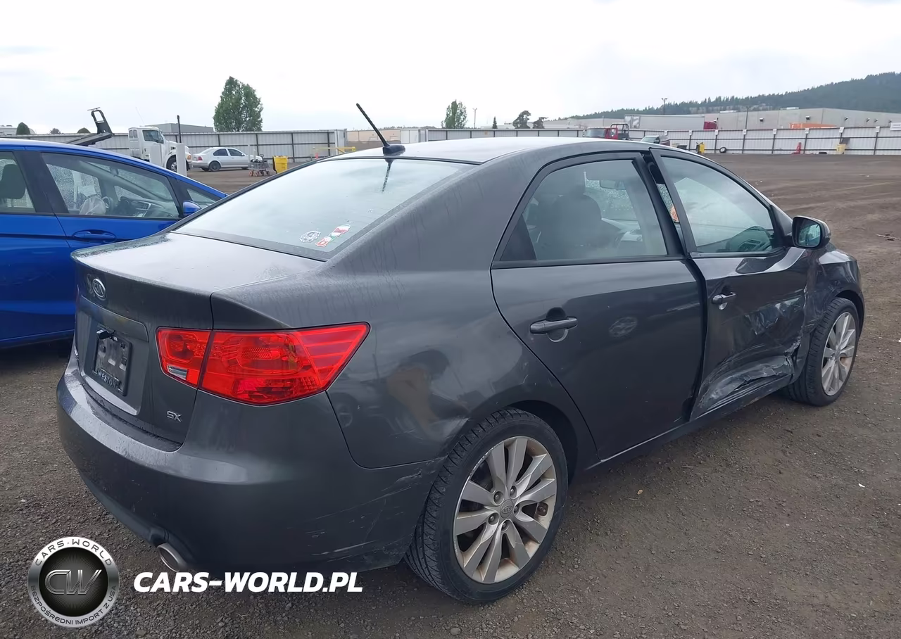 2013 Kia Forte Sx VIN:KNAFW4A31D5700625 - 4