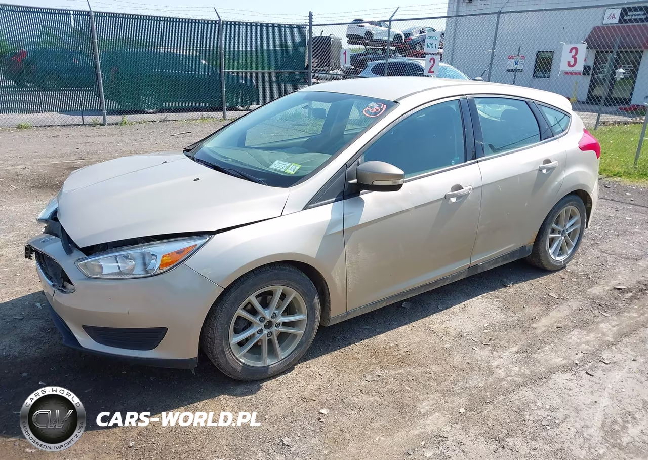 2017 Ford Focus Se VIN:1FADP3K21HL312812 - 2