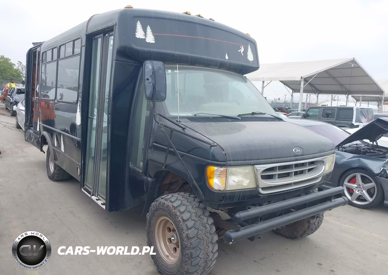 2002 Ford E-450 Cutaway Standard