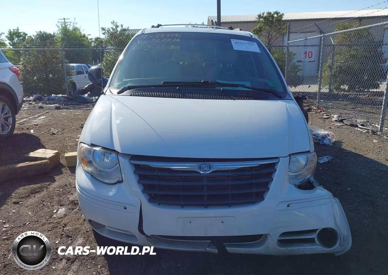 2005 Chrysler Town & Country Limited VIN:2C4GP64L15R222576 - 12