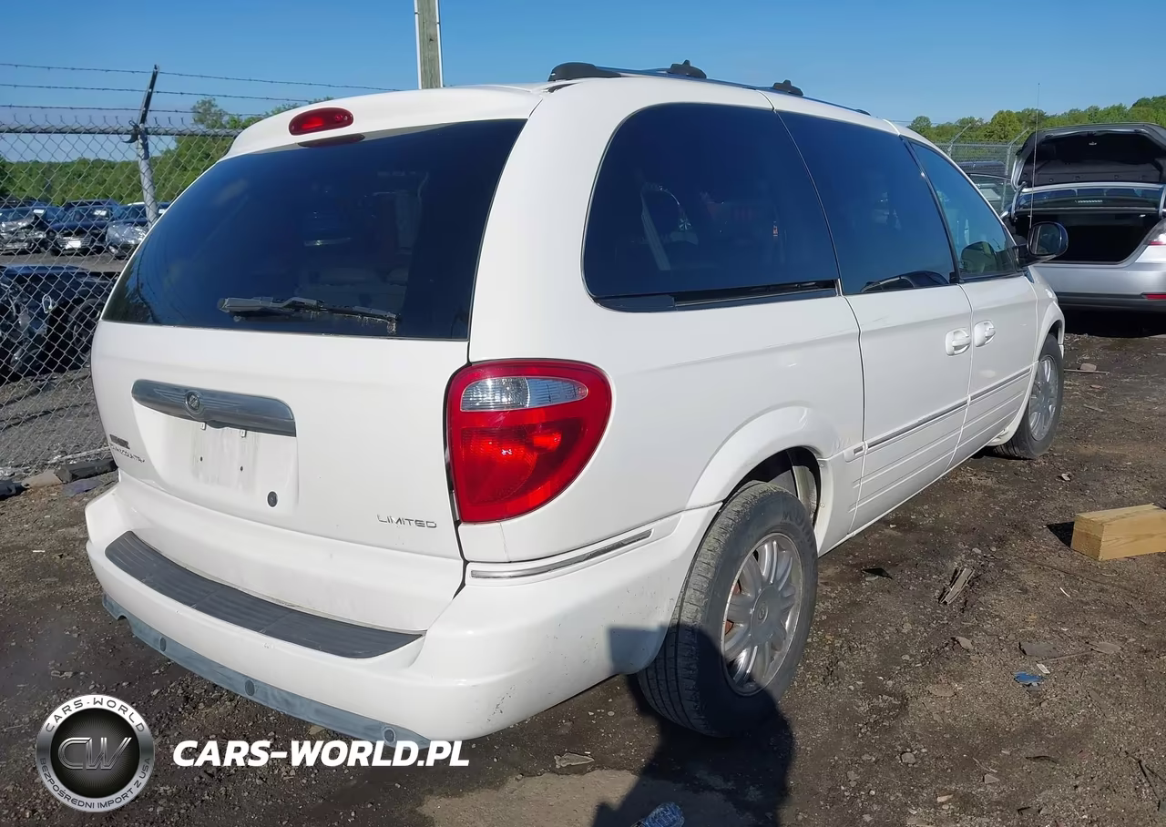 2005 Chrysler Town & Country Limited VIN:2C4GP64L15R222576 - 4