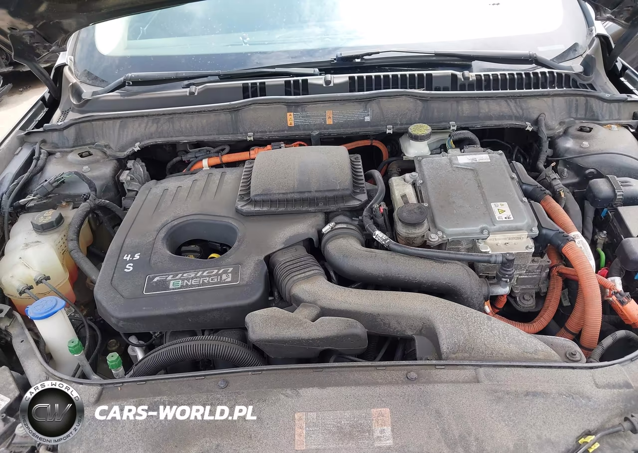 2017 Ford Fusion Energi Titanium VIN:3FA6P0SU4HR152063 - 10