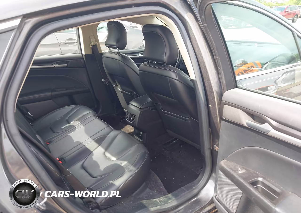 2017 Ford Fusion Energi Titanium VIN:3FA6P0SU4HR152063 - 8