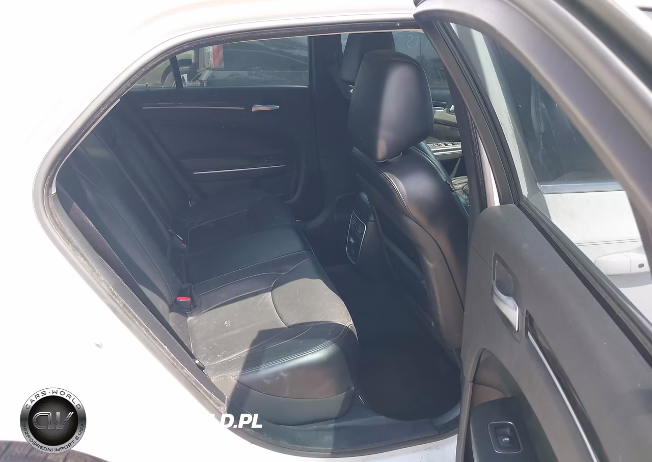 2015 Chrysler 300 Limited VIN:2C3CCAAG4FH887259 - 8