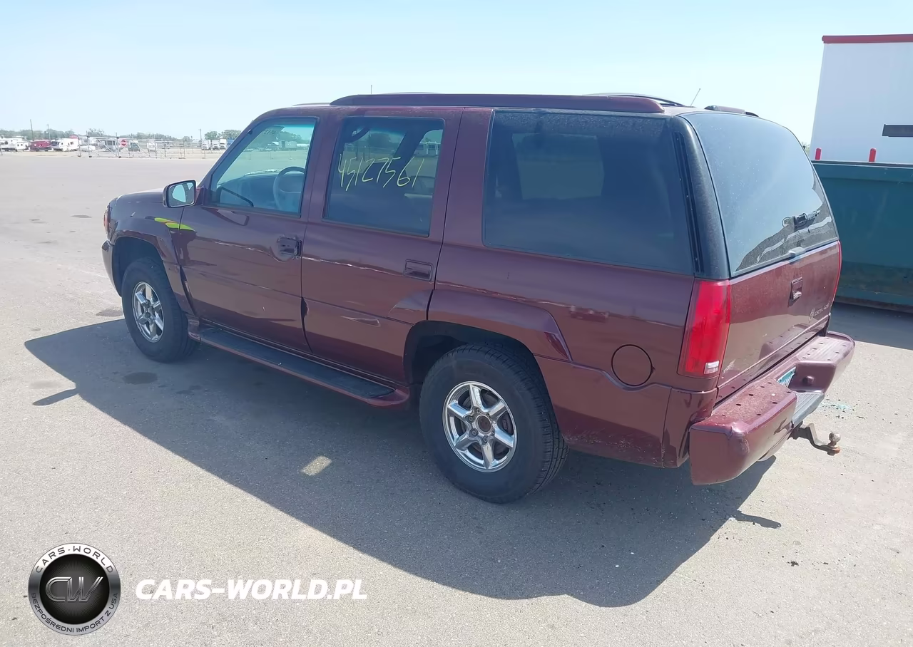2000 Cadillac Escalade Standard VIN:1GYEK13R2YR130377 - 3