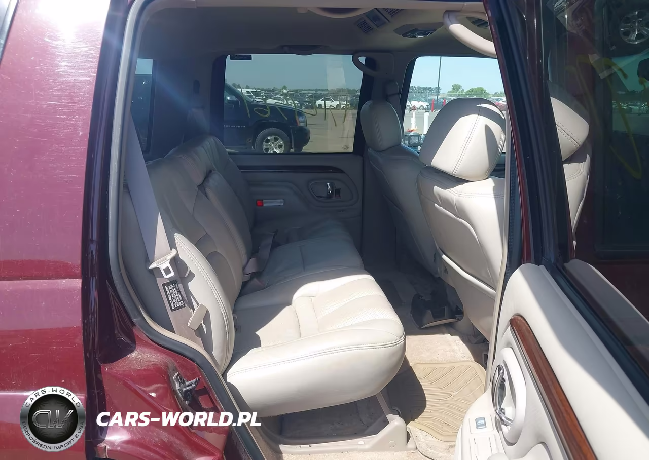 2000 Cadillac Escalade Standard VIN:1GYEK13R2YR130377 - 8
