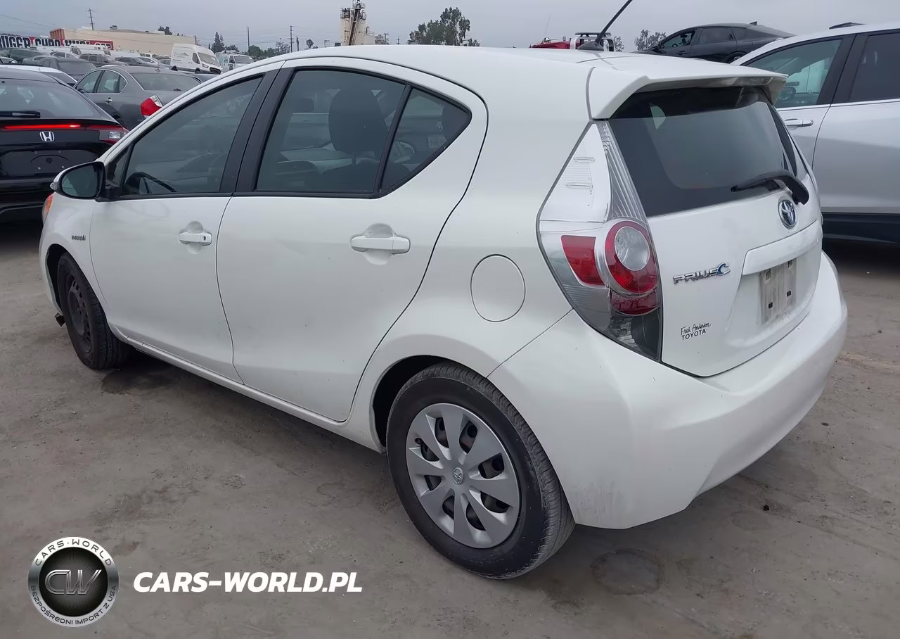 2012 Toyota Prius C Two VIN:JTDKDTB37C1022355 - 3