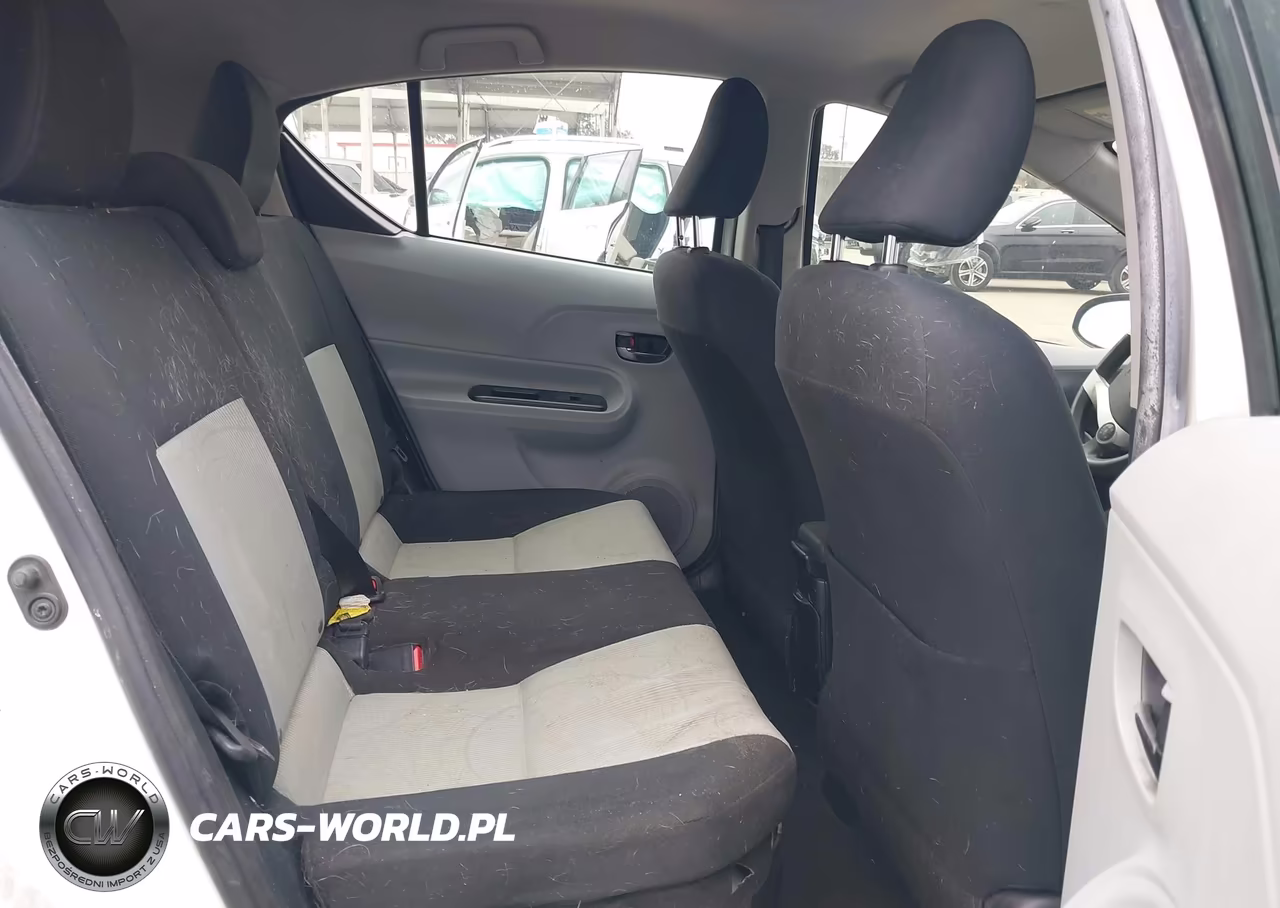 2012 Toyota Prius C Two VIN:JTDKDTB37C1022355 - 8