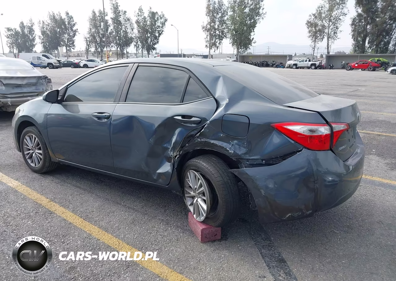 2015 Toyota Corolla Le Plus VIN:5YFBURHE5FP264766 - 3