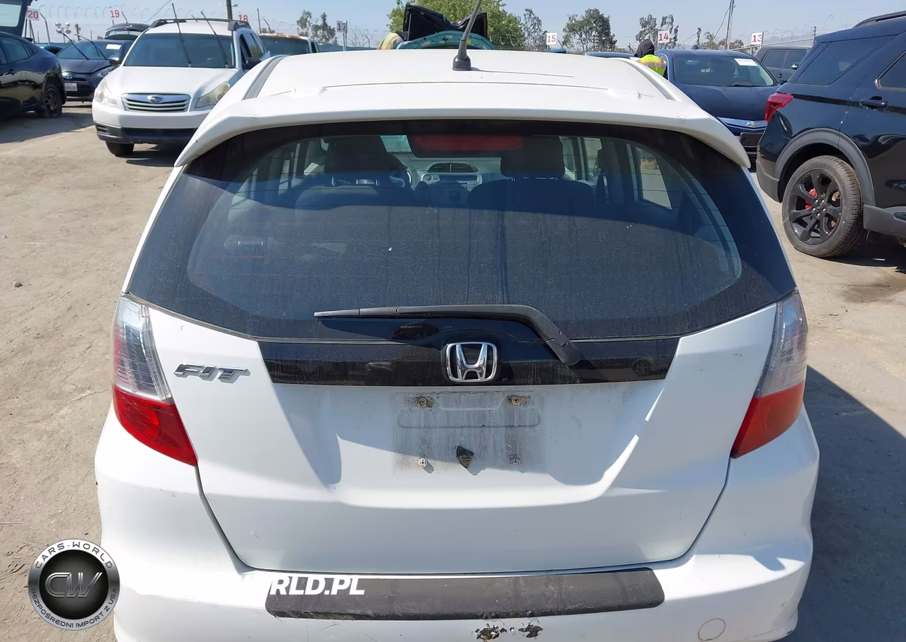 2009 Honda Fit Sport VIN:JHMGE884X9S045257 - 17