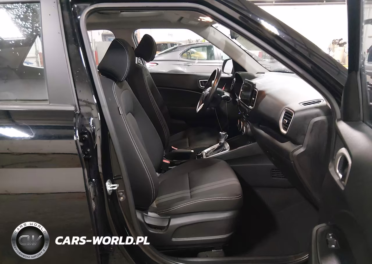 2020 Hyundai Venue Sel VIN:KMHRC8A32LU046721 - 5