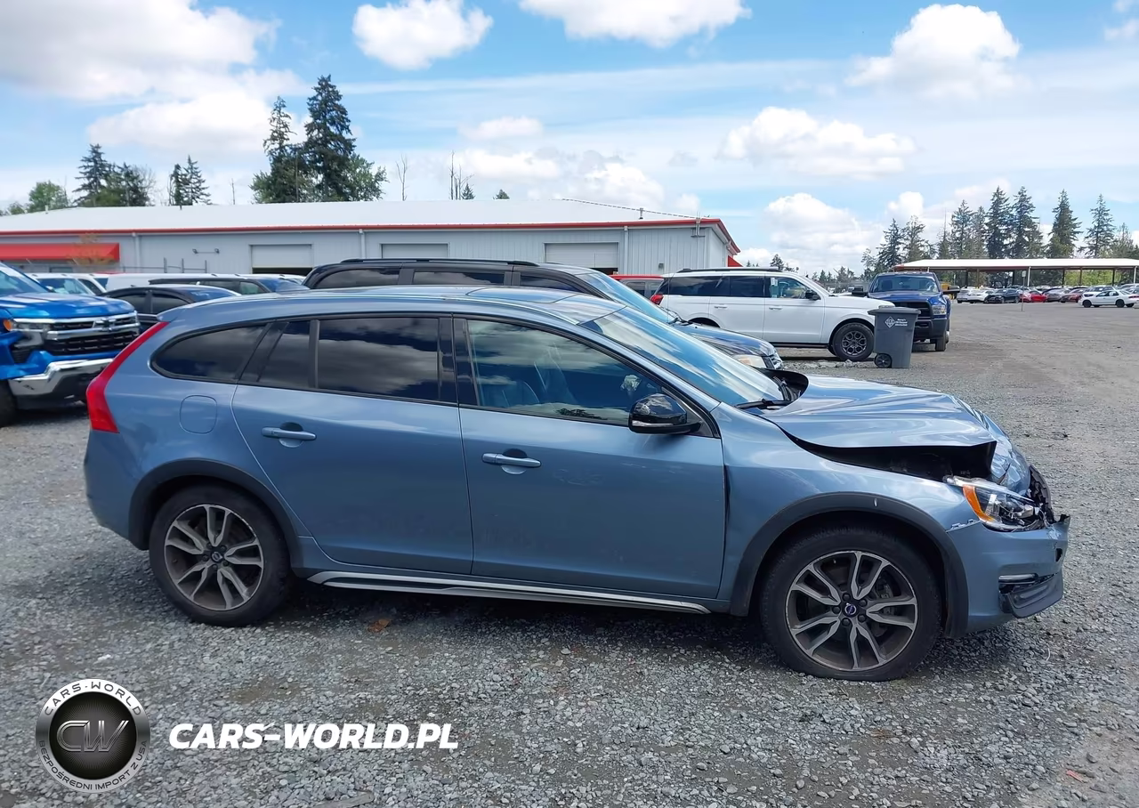 2017 Volvo V60 Cross Country T5 VIN:YV440MWK3H1036947 - 13