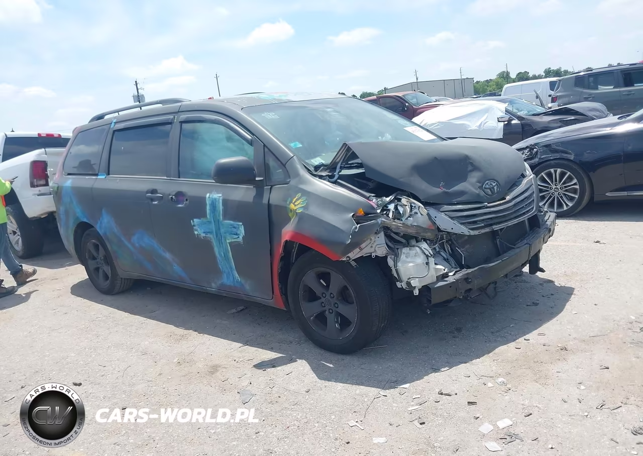 2015 Toyota Sienna Le 8 Passenger – zdjęcie 1 z 15