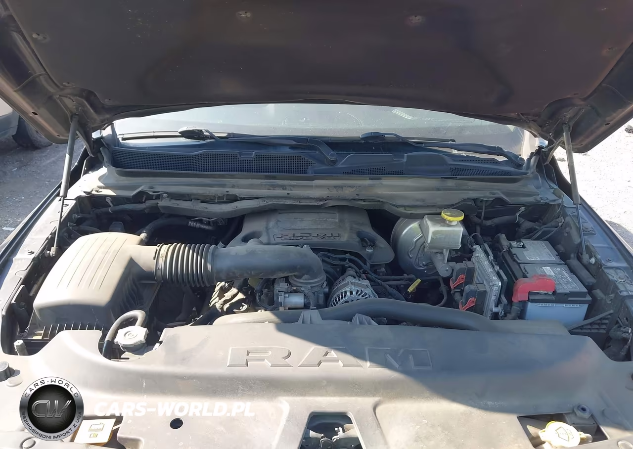 2019 Ram 1500 Laramie 4X4 5'7 Box VIN:1C6SRFJT7KN669342 - 10