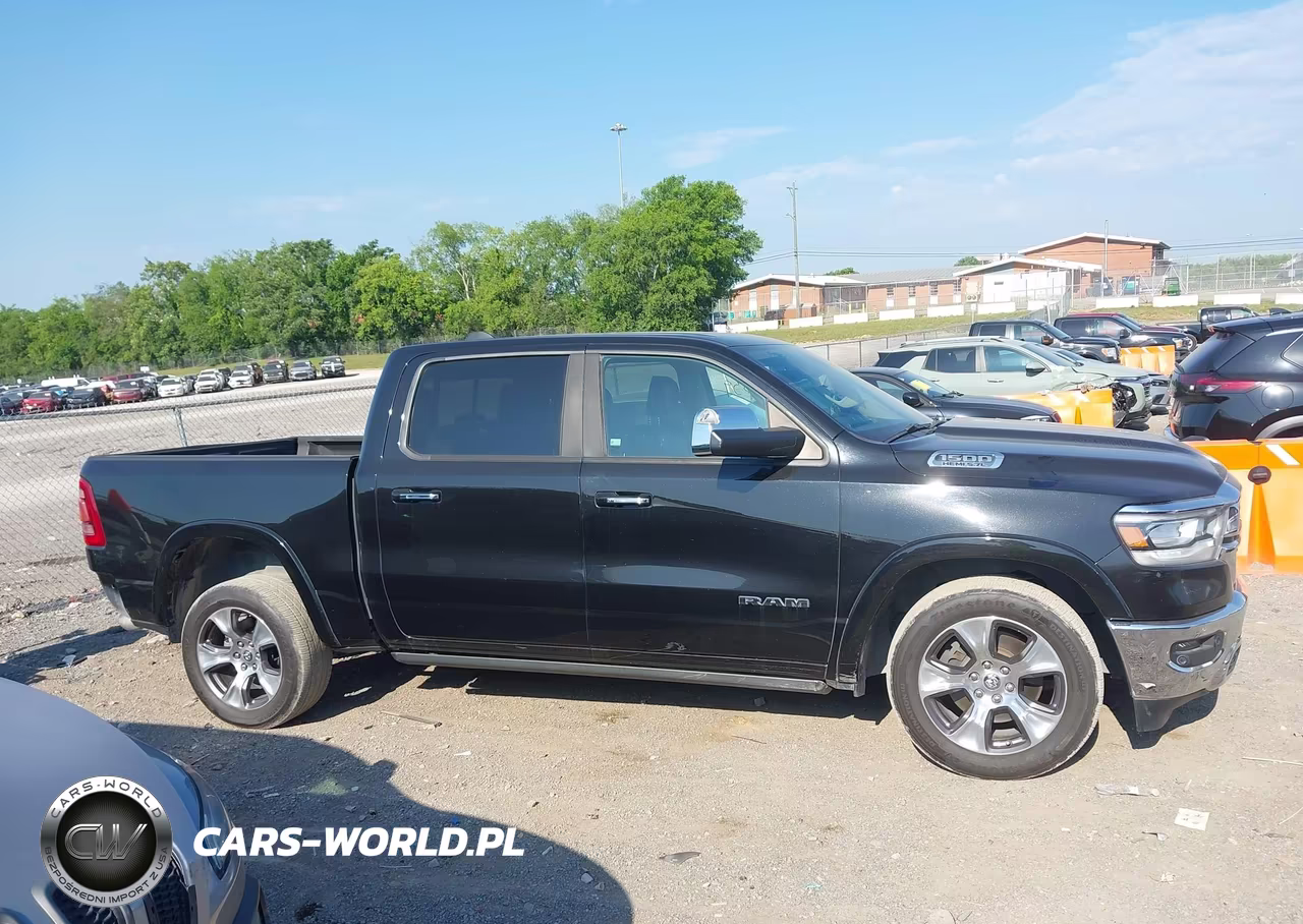2019 Ram 1500 Laramie 4X4 5'7 Box VIN:1C6SRFJT7KN669342 - 13