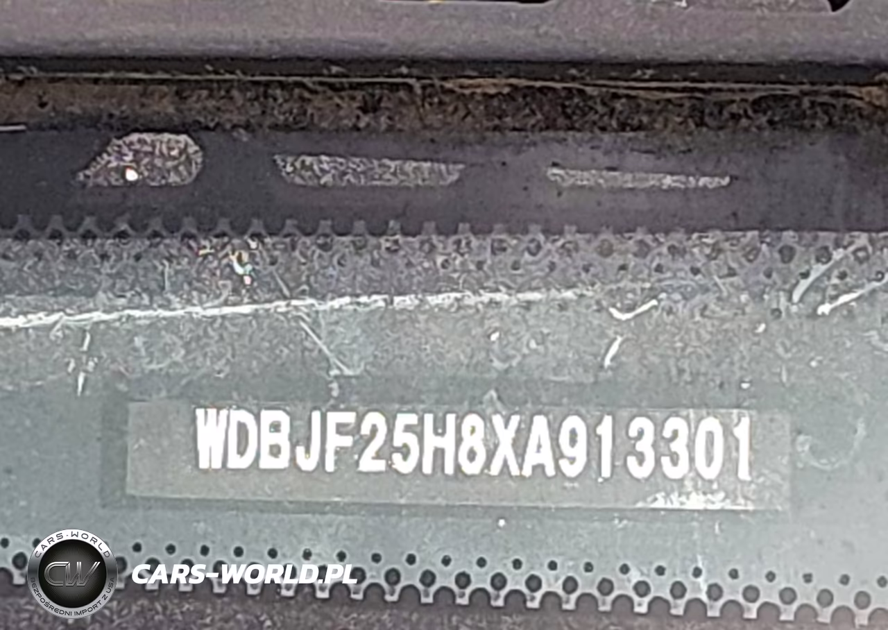 1999 Mercedes-Benz E 300 Diesel VIN:WDBJF25H8XA913301 - 9