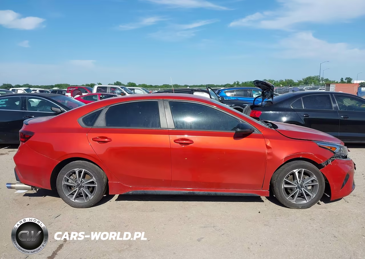 2023 Kia Forte Gt-Line VIN:3KPF54AD6PE636878 - 13
