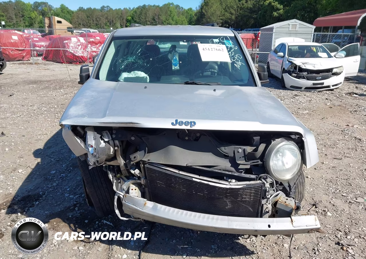 2008 Jeep Patriot Sport VIN:1J8FT28W98D669581 - 12