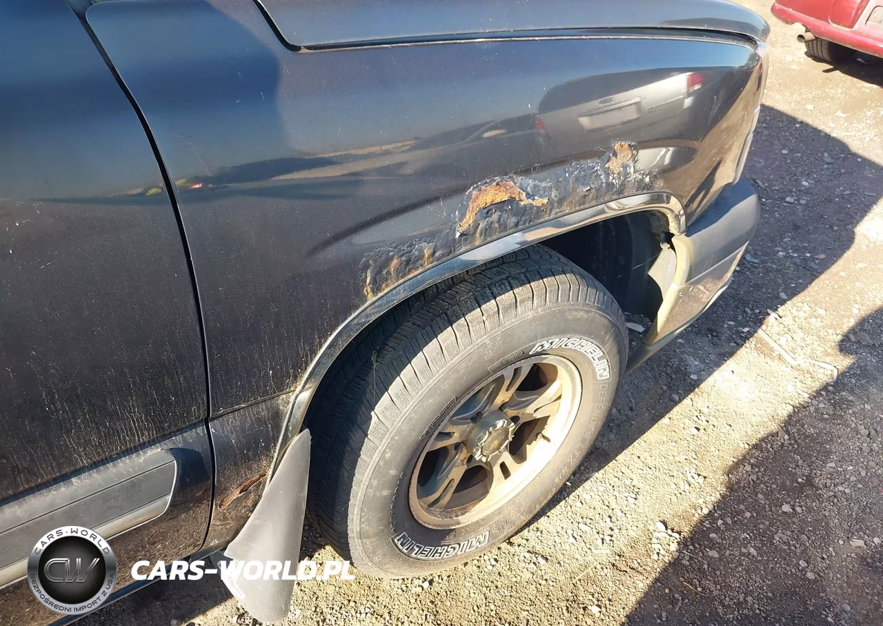2003 Chevrolet Silverado 1500 Ls VIN:2GCEC19TX31387357 - 13