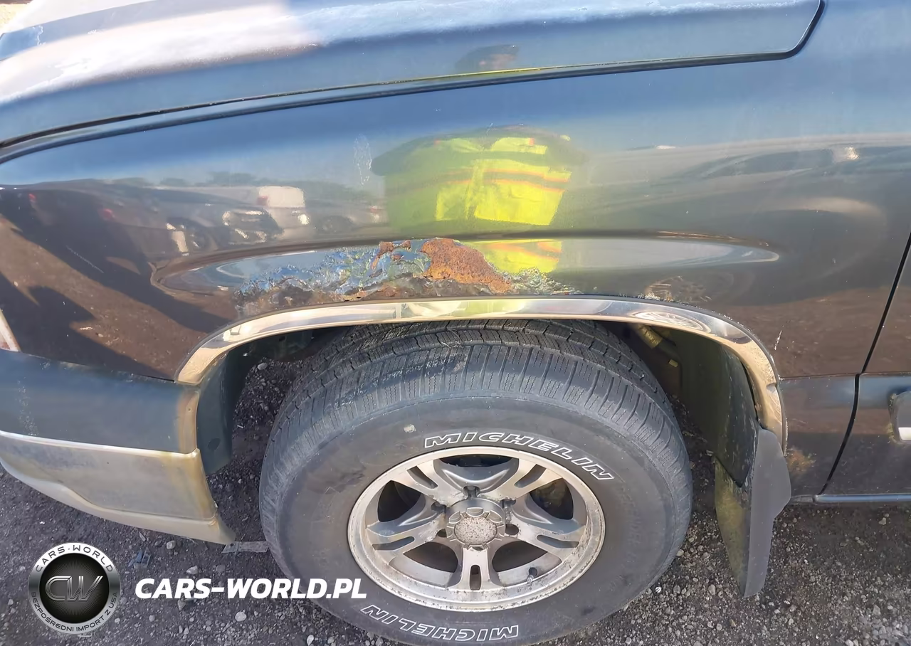 2003 Chevrolet Silverado 1500 Ls VIN:2GCEC19TX31387357 - 14