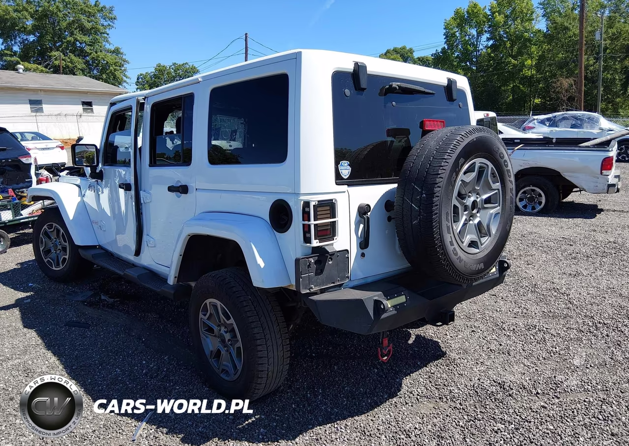 2013 Jeep Wrangler Unlimited Sahara VIN:1C4BJWEG1DL677514 - 3