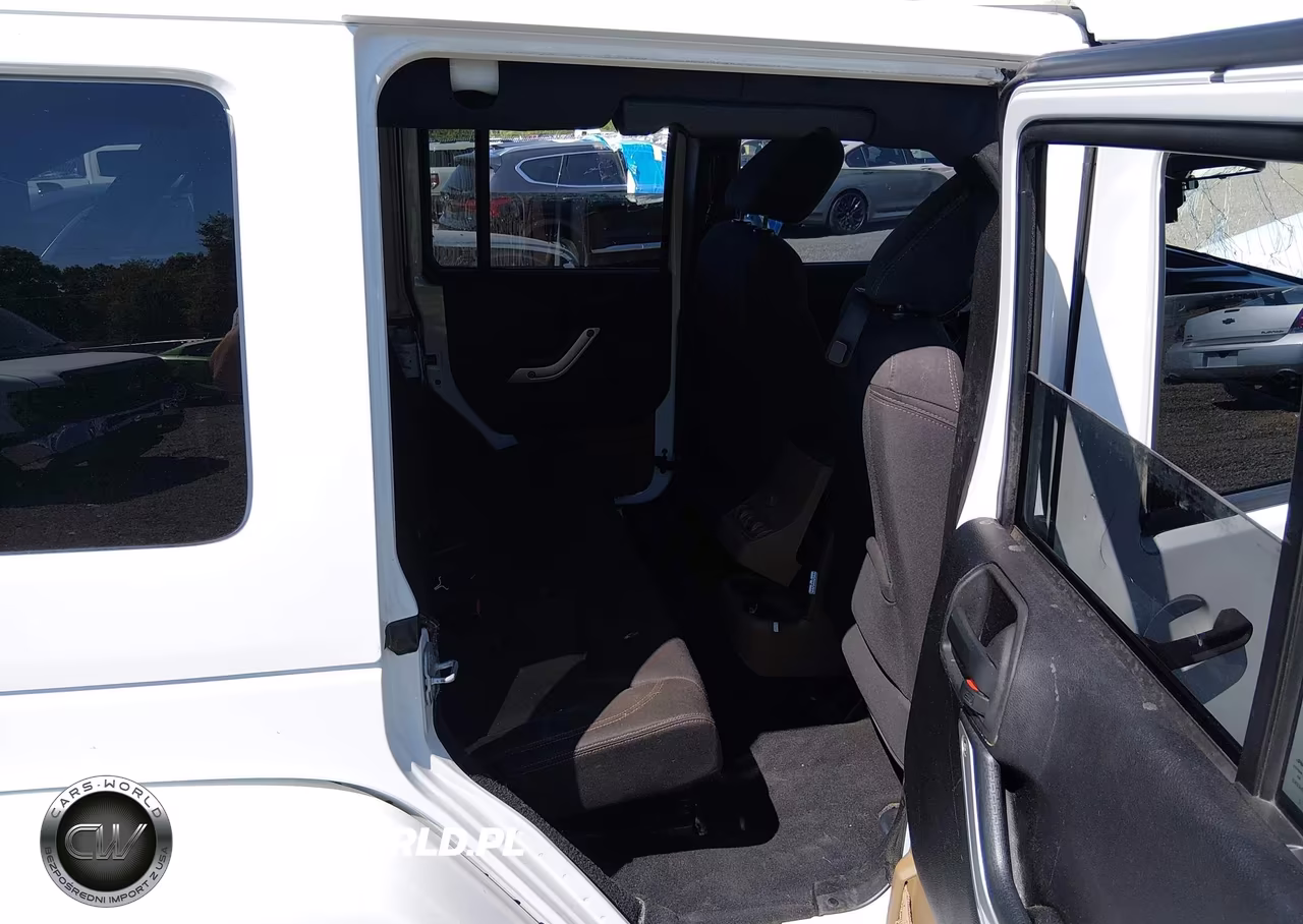 2013 Jeep Wrangler Unlimited Sahara VIN:1C4BJWEG1DL677514 - 8