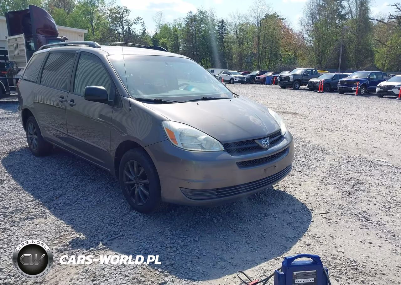 2004 Toyota Sienna Le